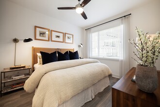 Hanover RiNo in Denver, CO - Foto de edificio - Interior Photo