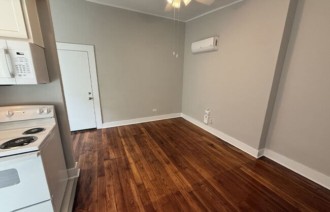 2724 Jefferson Ave in Cincinnati, OH - Foto de edificio - Building Photo