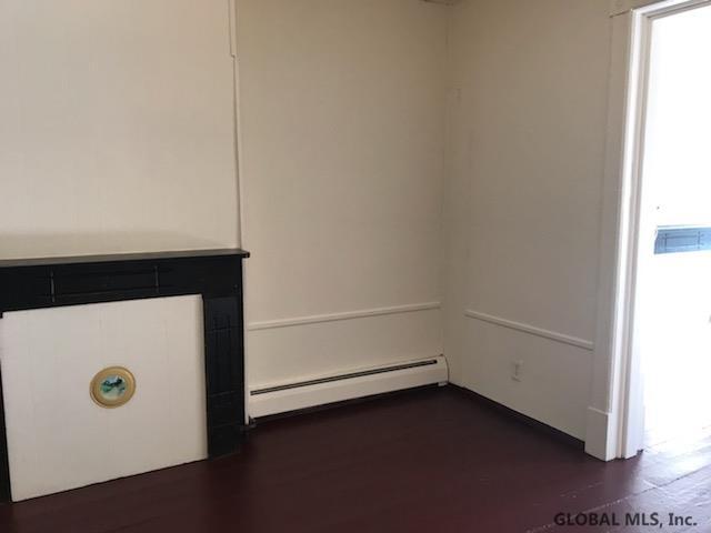 201 13th St-Unit -203 1st floor in Watervliet, NY - Building Photo - Building Photo