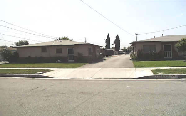 2653 --2661 1/2 Muscatel Ave in Rosemead, CA - Foto de edificio