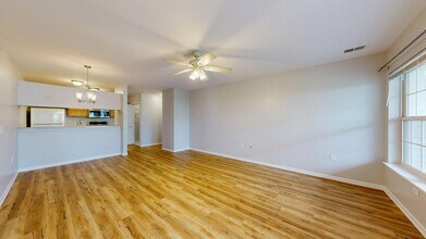 2718 S Knightsbridge Cir in Ann Arbor, MI - Building Photo - Building Photo