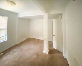 1044 Farmer St in Petersburg, VA - Building Photo - Building Photo