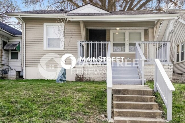 property at 319 S 43rd St