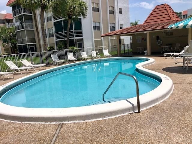 3541 Inverrary Dr-Unit -102 in Lauderhill, FL - Building Photo - Building Photo