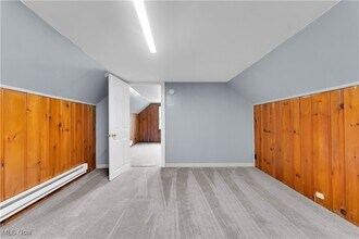 915 Helmsdale Rd in Cleveland Heights, OH - Building Photo - Building Photo