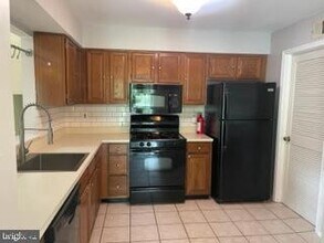 18 Andover Pl in Trenton, NJ - Building Photo - Building Photo
