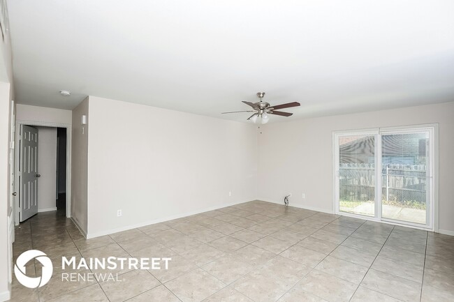 7235 Long Canyon Trail in Dallas, TX - Building Photo - Building Photo