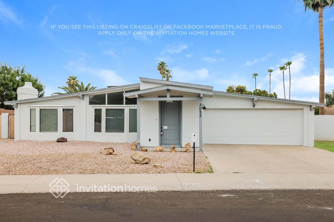 3023 W Christy Dr in Phoenix, AZ - Building Photo