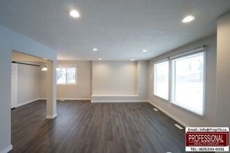 2644 83 St NW in Edmonton, AB - Building Photo - Building Photo