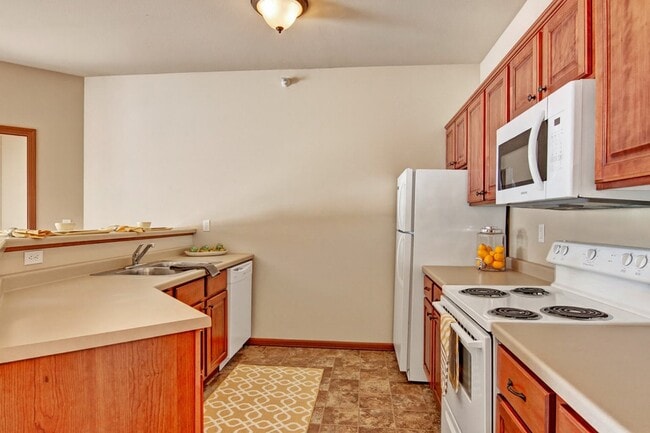 Grand River Estates in St. Cloud, MN - Building Photo - Building Photo