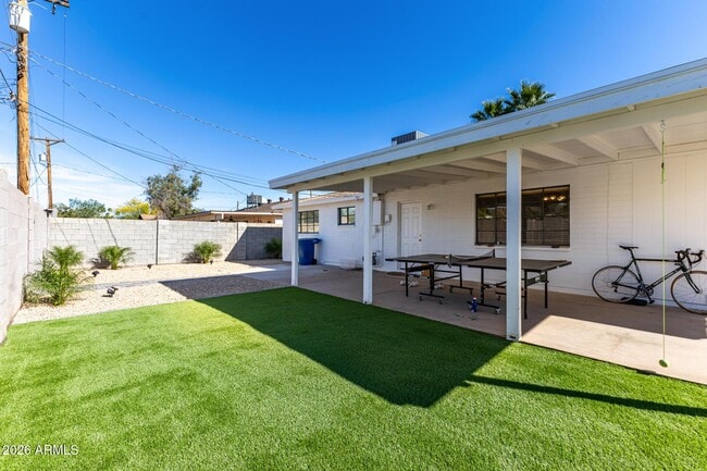 property at 1308 W 6th St