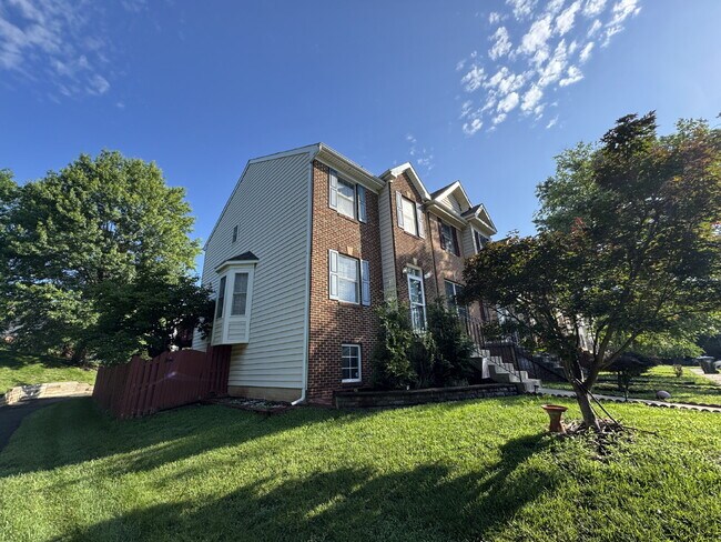 12964 Pinehurst Greens Ct in Fairfax, VA - Building Photo - Building Photo