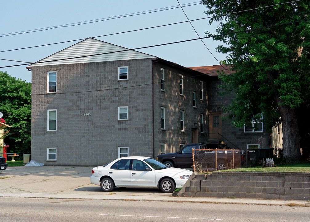 5206 Maccorkle Ave in Charleston, WV - Building Photo