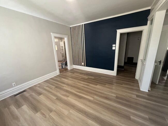 1712 W Bradley Ave