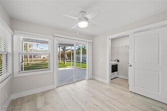 527 97th Ave N in Naples, FL - Building Photo - Building Photo