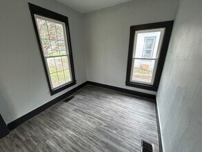 841 E Young Ave in Hoopeston, IL - Building Photo - Building Photo