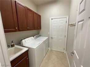8248 Quaker Pl in Naples, FL - Building Photo - Building Photo
