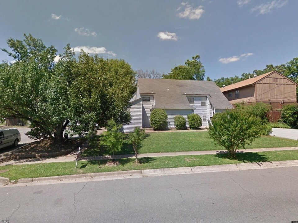 1920 Kavanaugh Blvd-Unit -5 in Little Rock, AR - Building Photo