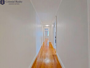 330 St Paul St in Brookline, MA - Foto de edificio - Building Photo