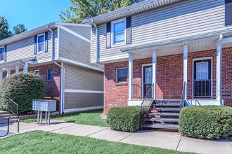 Townhouses On Tenth in Bloomington, IN - Building Photo - Building Photo