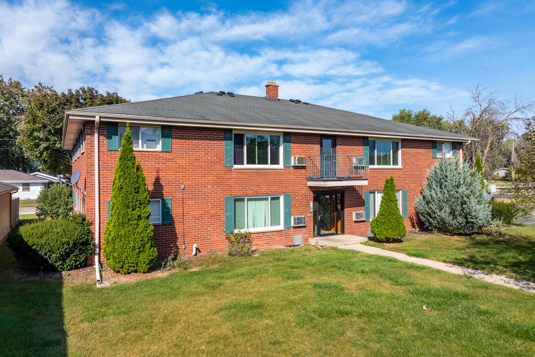Evergreen Terrace Apartments in Hartford, WI - Foto de edificio