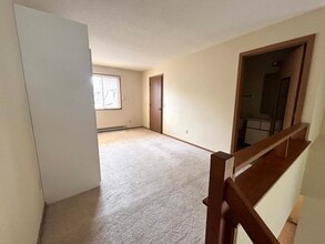 1014 N Sunnyvale Ln in Madison, WI - Building Photo - Building Photo