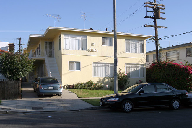 6065 Pickford Pl in Los Angeles, CA - Building Photo - Building Photo