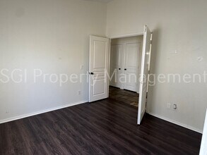 2602 E Beautiful Ln in Phoenix, AZ - Building Photo - Building Photo