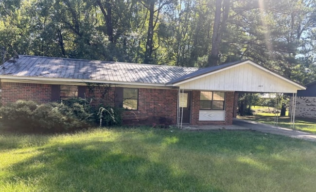 property at 803 Fernwood St