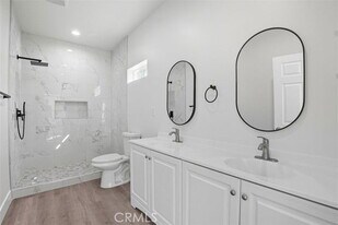 19258 Strathern St in Los Angeles, CA - Building Photo