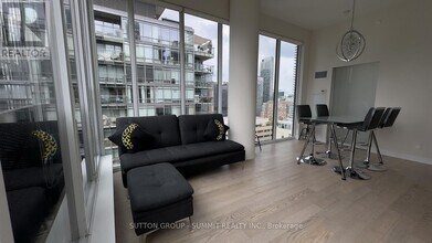 17 Dundonald St in Toronto, ON - Building Photo - Building Photo