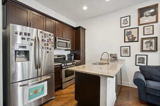 1402 N Campbell Ave in Chicago, IL - Building Photo - Building Photo