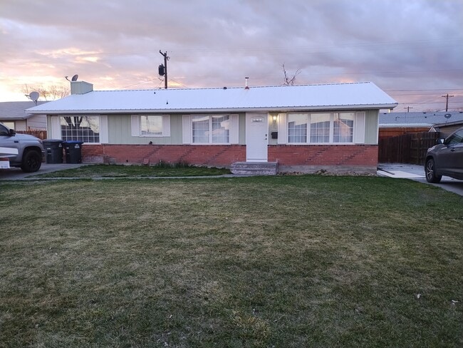 property at 274 N Dale Rd