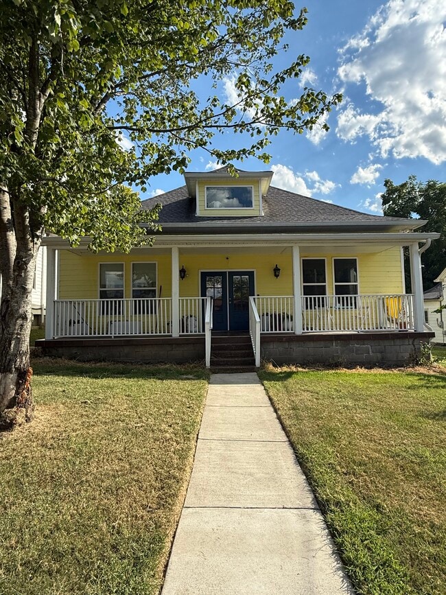 property at 9 N Hill St