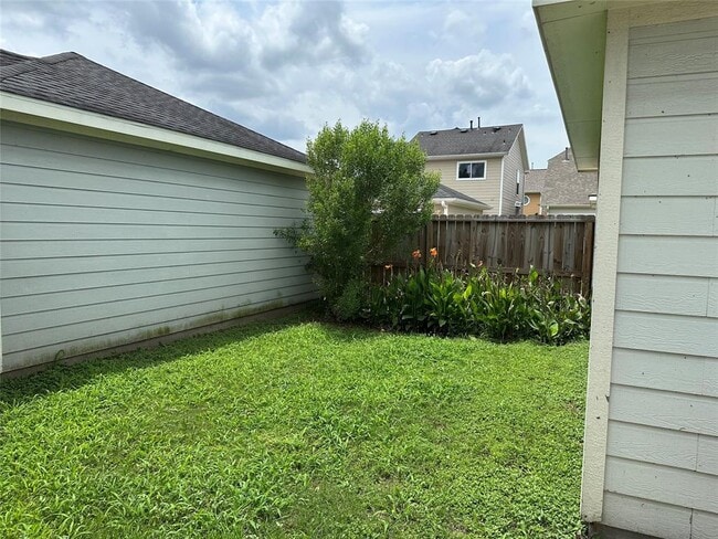 property at 3910 Mossy Pl Ln