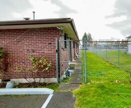 4902 111th St SW, Unit Apartment 7 in Tacoma, WA - Building Photo - Building Photo