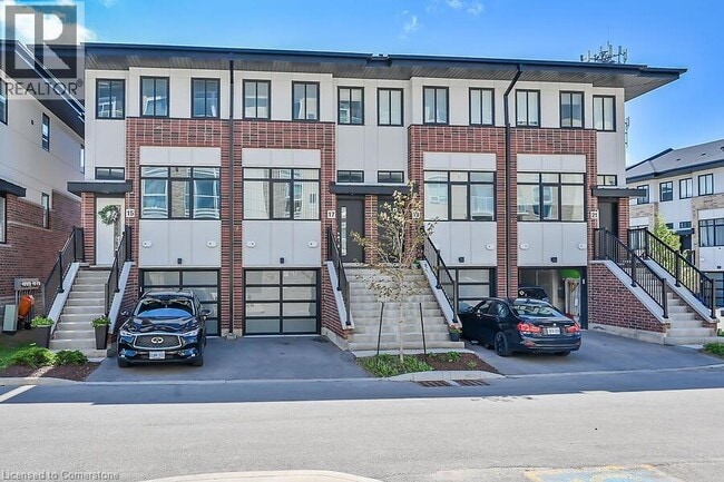 property at 17 Markle Cres
