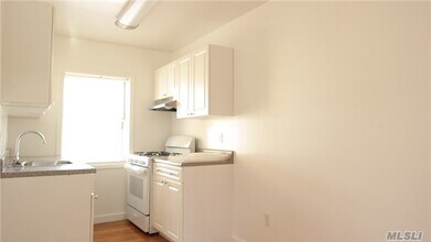 110-15 65th Ave-Unit -59B in Queens, NY - Foto de edificio - Building Photo