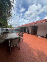 12310 SW 97th St in Miami, FL - Foto de edificio - Building Photo
