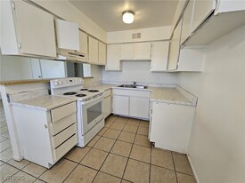 4224 N Vornsand Dr, Unit 1 in Las Vegas, NV - Building Photo