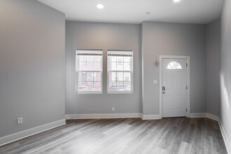 4115 Brown St in Philadelphia, PA - Building Photo - Interior Photo