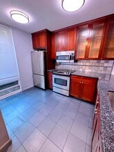 2224 Woodside Ln, Unit 5 in Sacramento, CA - Building Photo - Building Photo