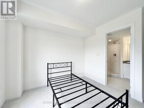11409 Leslie St in Richmond Hill, ON - Building Photo - Building Photo