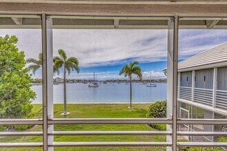1071 Sugar Sands Blvd in Riviera Beach, FL - Building Photo - Building Photo