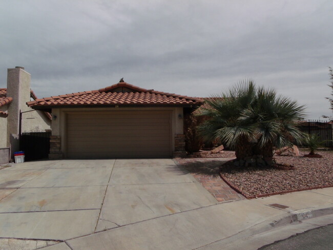 114 Hexham Dr in Henderson, NV - Building Photo - Building Photo