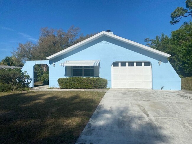 624 Kellstadt St in Port Charlotte, FL - Building Photo - Building Photo