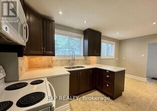 46 Tealham Dr in Toronto, ON - Building Photo - Building Photo