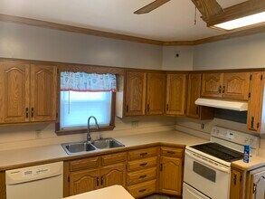 256 E 5th St in Minster, OH - Foto de edificio - Building Photo