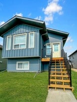 7418 B 114 St in Grande Prairie, AB - Building Photo