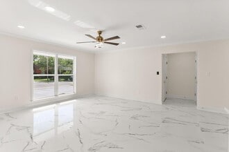 231 Adonis Way in Terrytown, LA - Building Photo - Building Photo